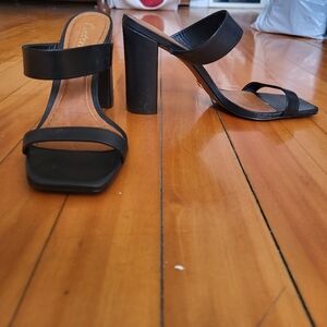 Block heeled leather strappy mule back sandals